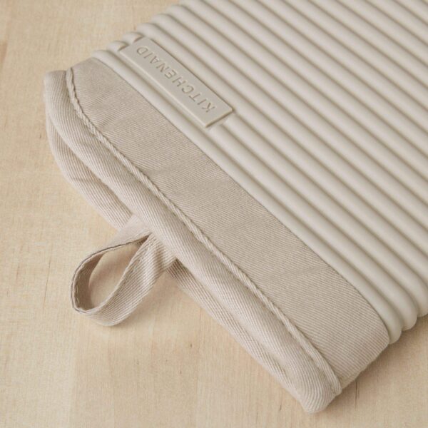 Ribbed Soft Silicone Oven Mitt Set - Image 3
